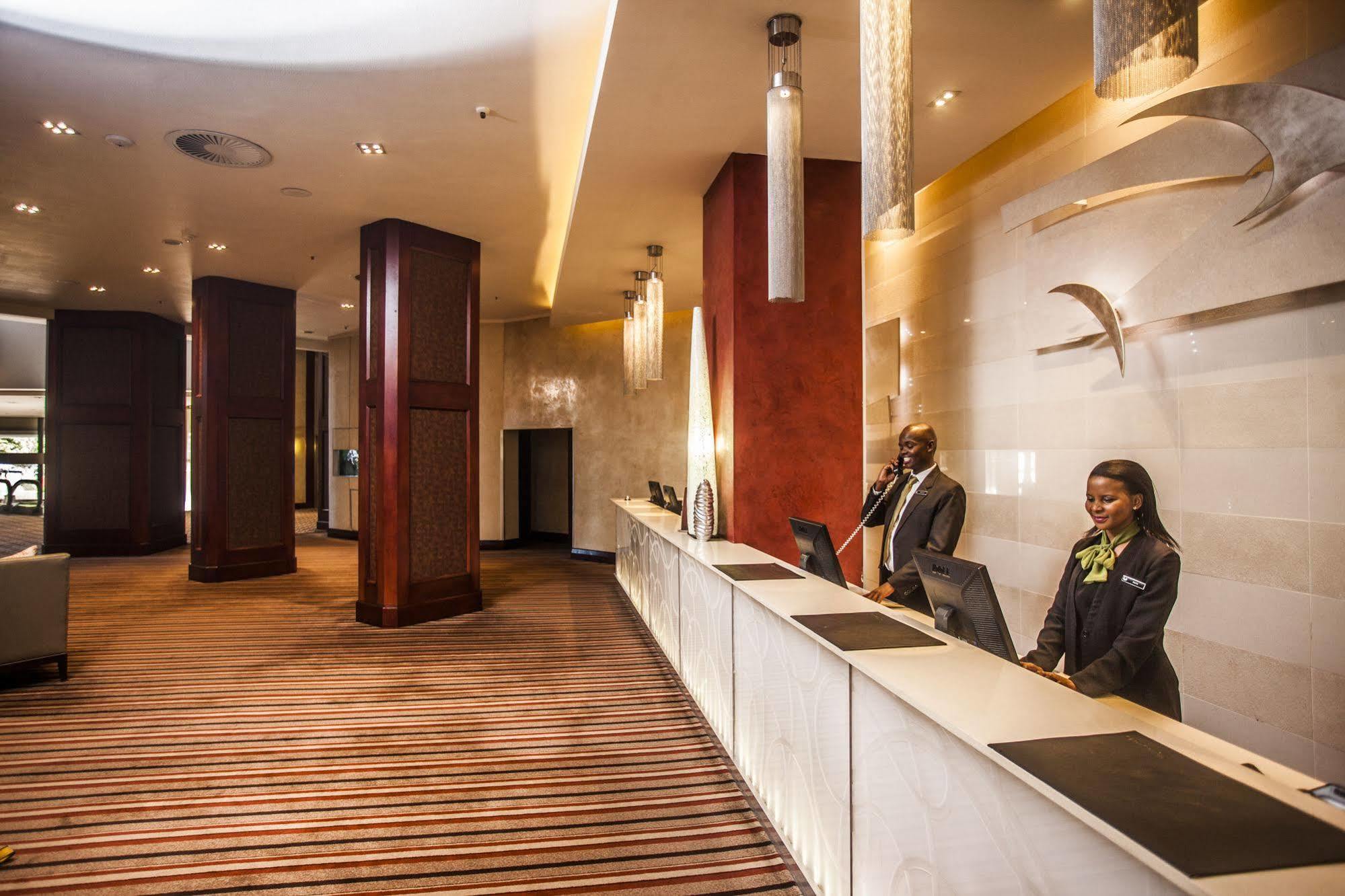 Southern Sun Pretoria-Noord Dış mekan fotoğraf